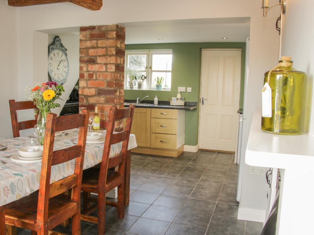 1 Royal Oak Cottages Shrewsbury Dış mekan fotoğraf